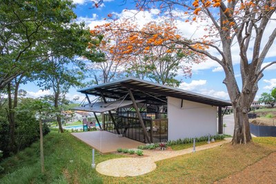 Espectacular comunidad dentro de un área natural – Casas en venta en Tambor, Alajuela – Casa club ideal para tus eventos y reuniones