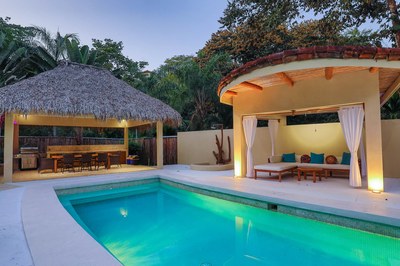 Pool area - Luxury Condos for sale in Manuel Antonio in Puntarenas, Costa Rica