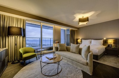 Luxury-Hotels-Get-Inspired-by-Radisson-Blu-Hotel-in-Lisbon-3 (1).jpg.crdownload