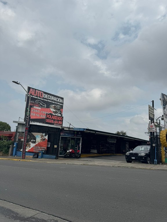 Properties for Sale Heredia, in each of the lands there is a Lavacar, Lubricentro and Autodecoración, rentals with 3-year contracts.: Strip Center Unit For Sale in Centro
