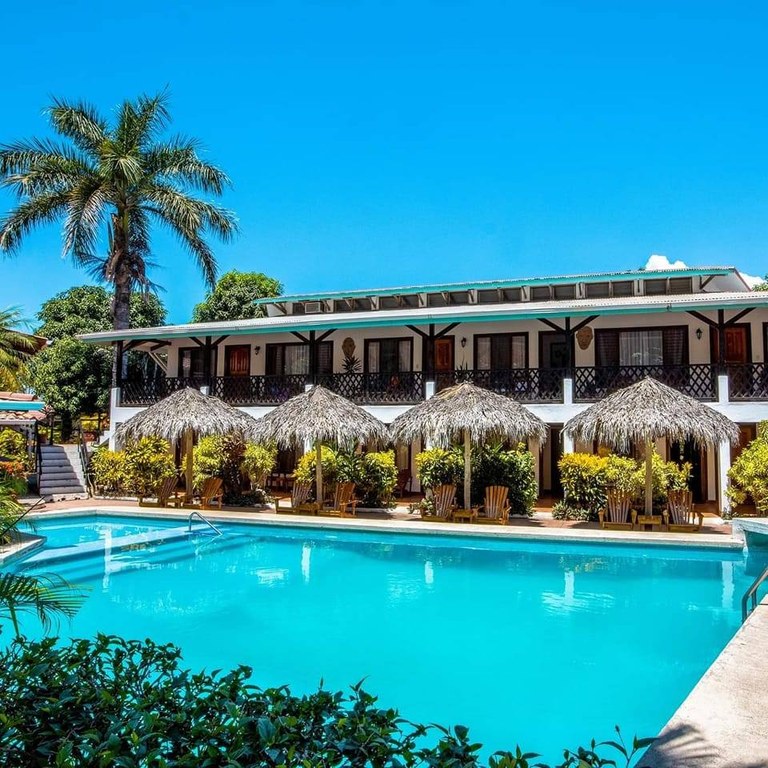 Pacific Lodge: Beautiful & Successful Family Hotel in Playa Samara