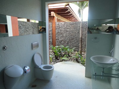 Half-Bathroom of Castello Pacifico