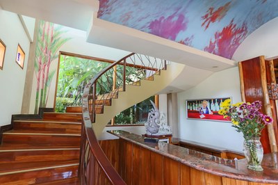 Natural materials in luxury house in Costa Rica