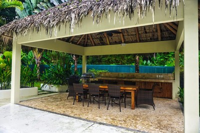 BBQ and Seating Area of of Manuel Antonio Jungle Rental