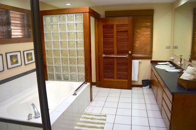 Casa Tigre for rent- Master Bathroom