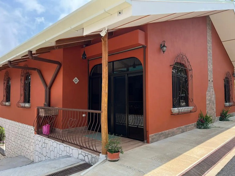 Luxury villa for rent in San Ramón: Se Alquila Villa en Zona Rural en San Isidro