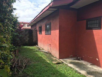 House in Liberia (7).jpg