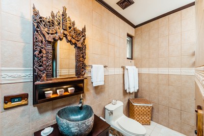 KRAIN_Oceanica 821 Penthouse _ Master Bathroom
