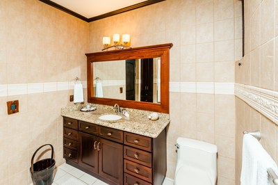KRAIN_Oceanica 821 Penthouse _ Second Bathroom