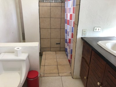 20- Ocean view House - Room bathroom - Second level - RS1900514.JPG