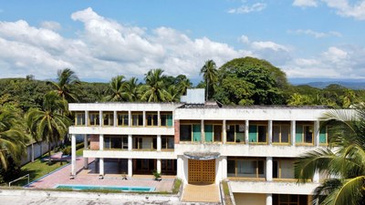 Venta Casa Hotel Oficinas Frente al Mar Puntarenas Costa Rica