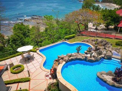 luxury-ocean-view-apartment-golden-reef-93.jpg