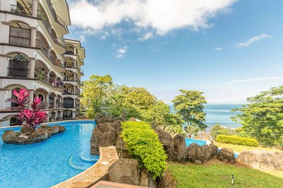 luxury-ocean-view-apartment-golden-reef-15.jpg