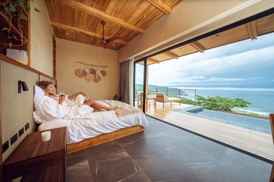 la-loon-luxury-ocean-view-suites-santa-teresa-13.jpg