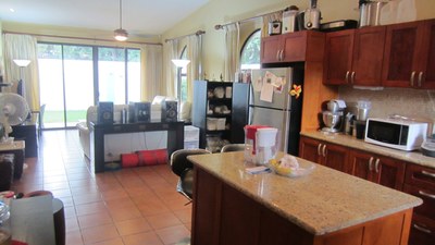 c144-propiedades-liberia-guanacaste-open-kitchen.jpg
