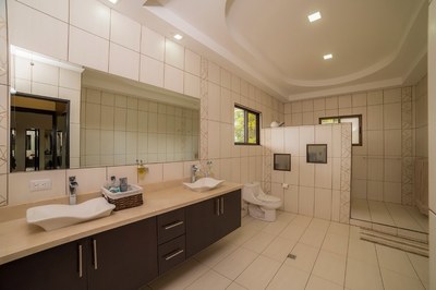 Sale-house-luxury-Hacienda-Los-Reyes-Costa-Rica-bathroom-1.JPG
