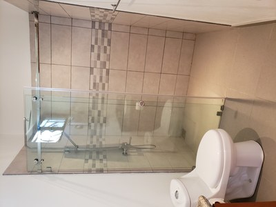 2 studio bathroom.jpg