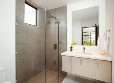 Baño amplio y con hermosos acabados - Modernos apartamentos en venta en Santa Ana, San José
