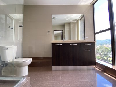 Venta apartamento moderno vista a las montañas Bello Horizonte Escazu Costa Rica