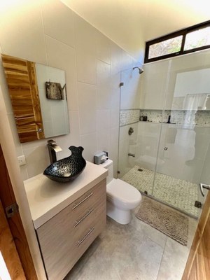 House for sale in exclusive community near the sea in Costa Rica – elegant bathroom with incredible finishes