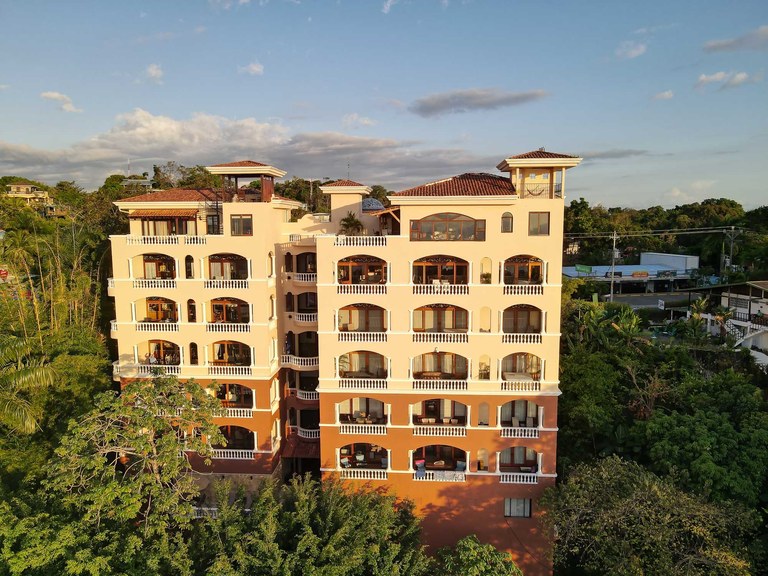 Villa Isabela: Ocean View Luxury Condo in the Heart of Manuel Antonio