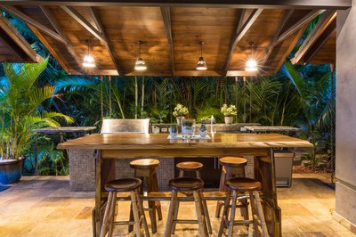 7 Villa Paraiso Outdoor Kitchen BBQ.jpg
